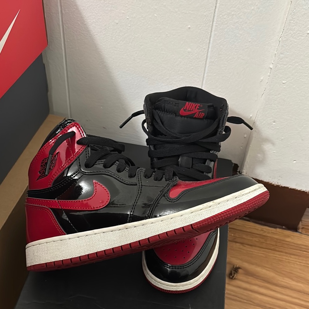Air Jordan 1 Black & Red Good Condition